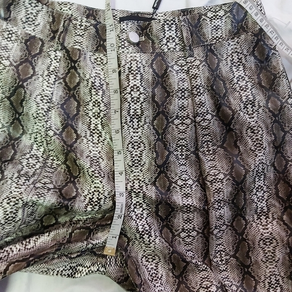 Prettylittlethings Grey Snake Faux Leather Split Hem Straight Leg Pants - Picture 10 of 11